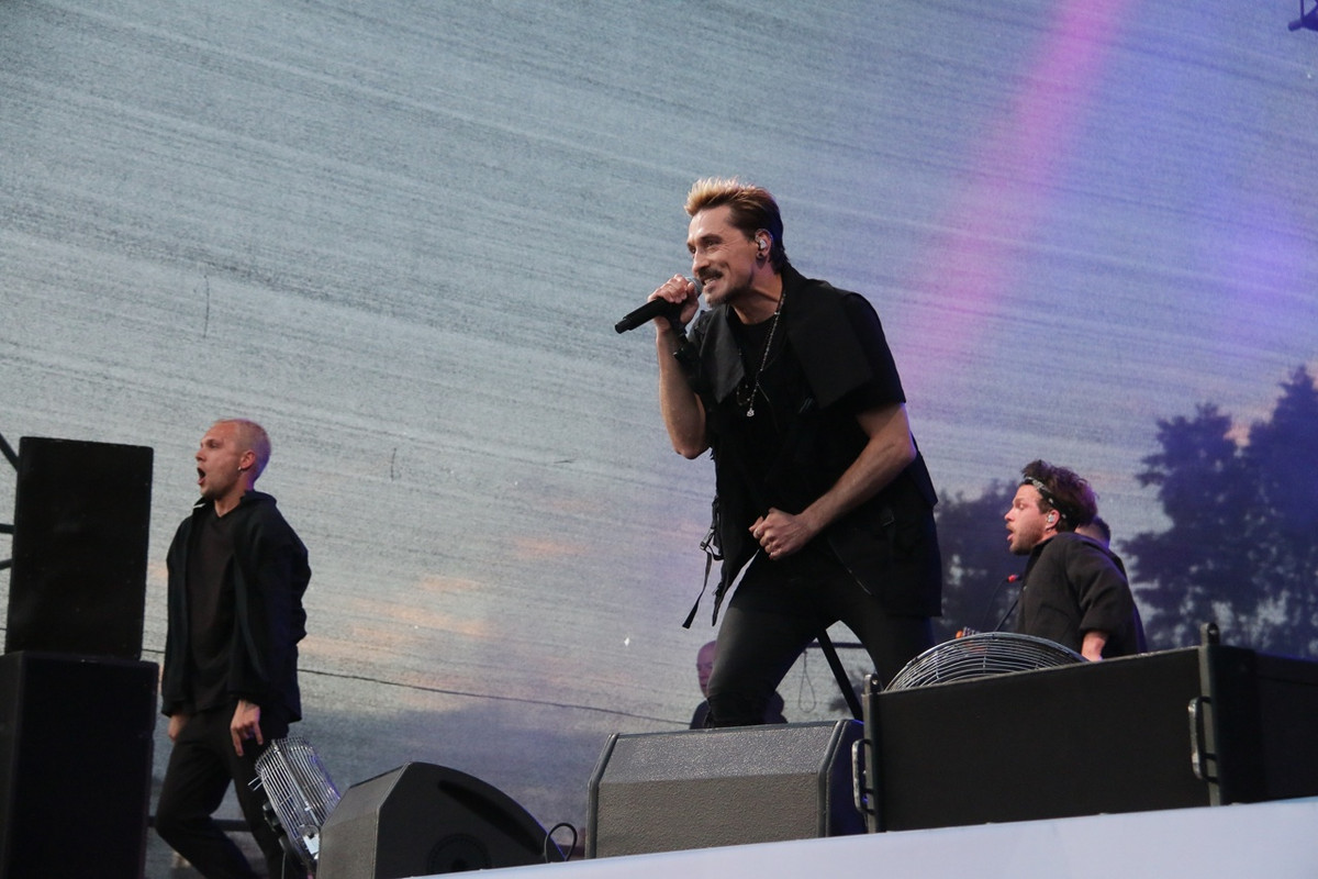 Концерт, посвящённый 75-летию города Лесной и комбината ЭХП (19 июня 2022) (13)