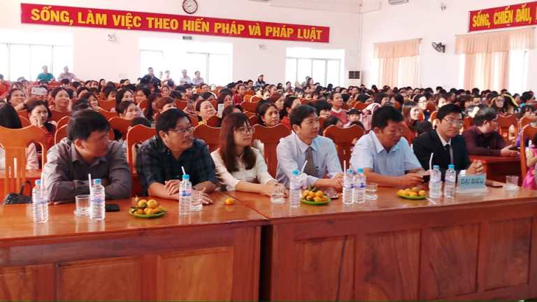 QUANG-C-NH-H-I-THI