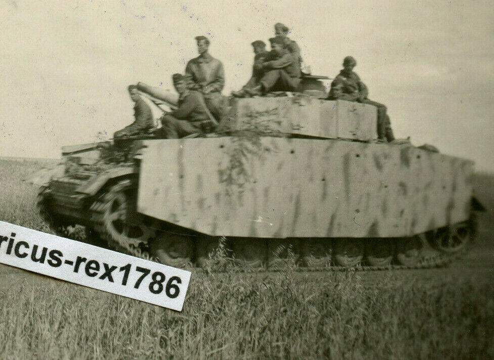 Foto Panzer Tank PzKpfw IV Tarnmuster Seitenschürze Turmschürze HKL Ostfront