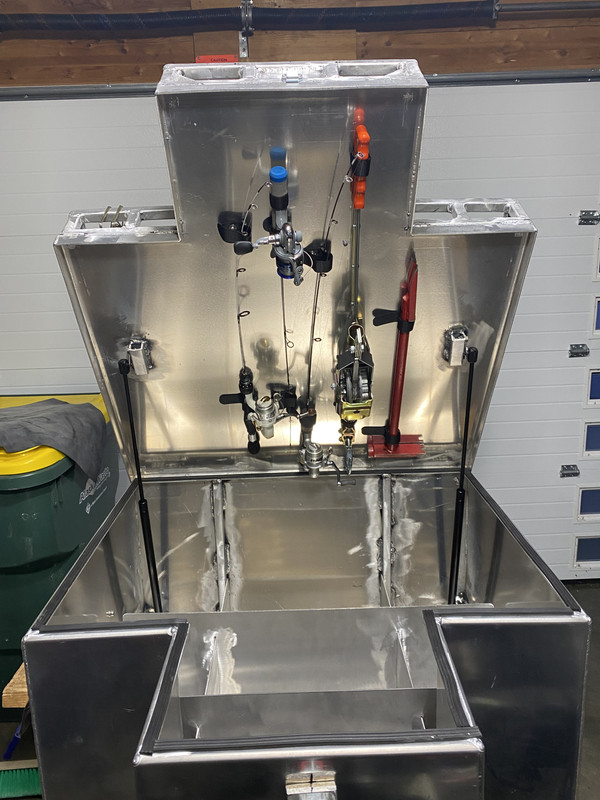 5B7D190A-FEF1-43BB-A2FE-8243E6A48A69