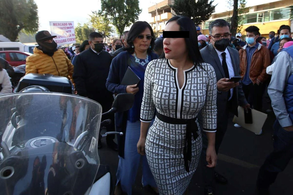 Sandra Cuevas es vinculada a proceso por robo y abuso de autoridad