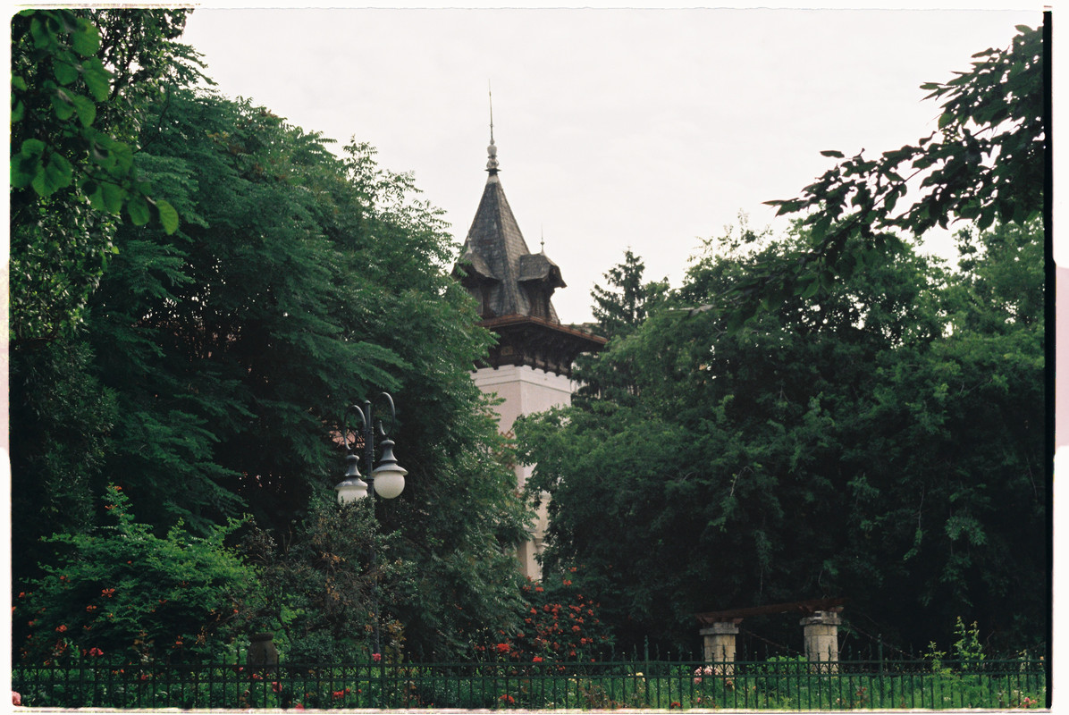 R1-09355-009-A.jpg