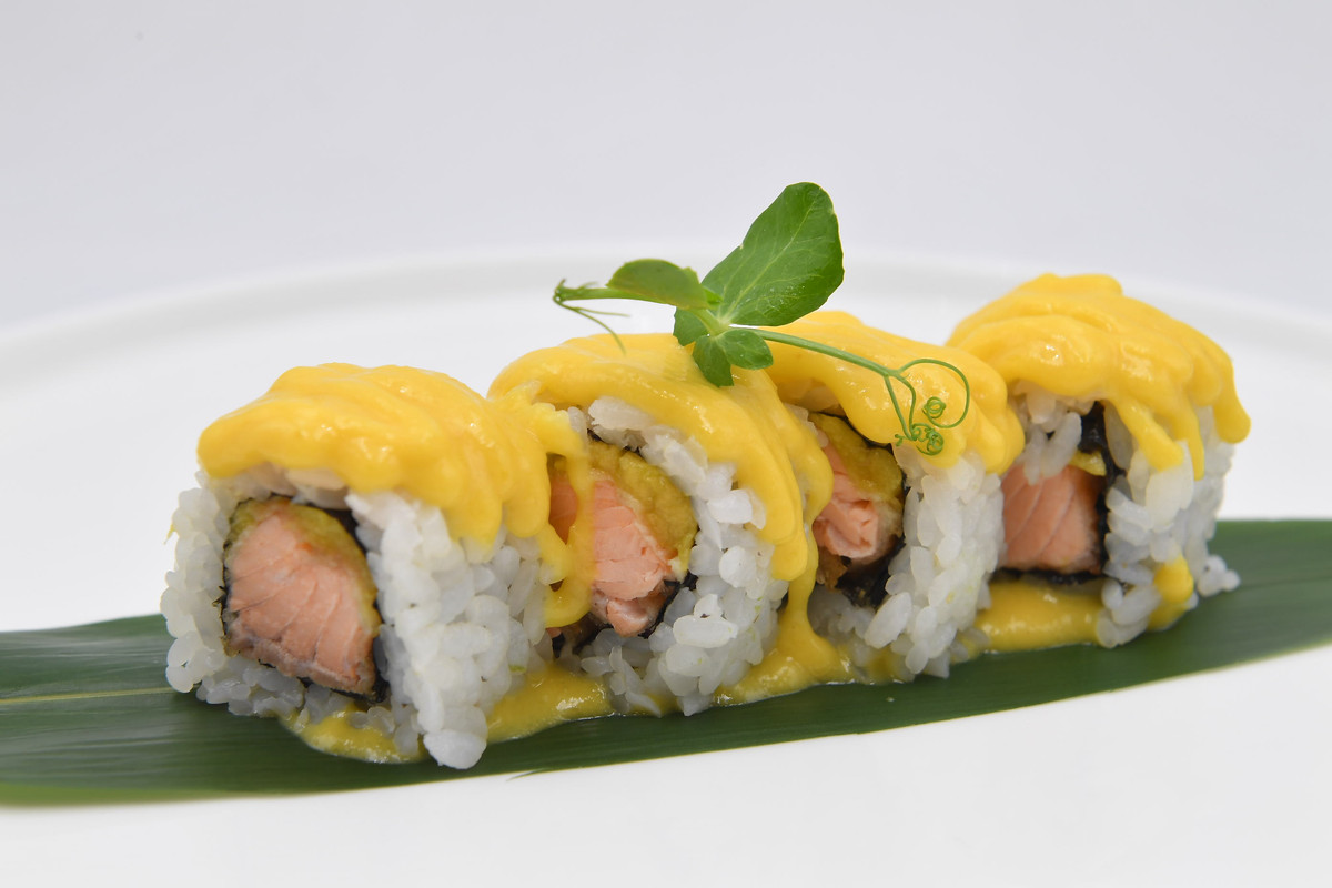 109-Uramaki mango roll - 8 pezzi