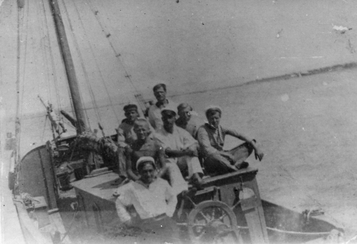 https://i.postimg.cc/TwPRmVPv/1925.jpg