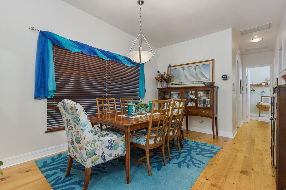 16900 Carolyn Lane