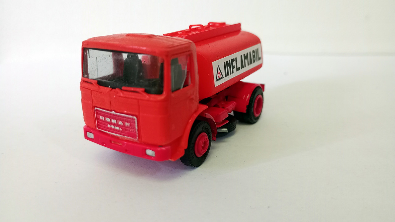 Mach (3702)