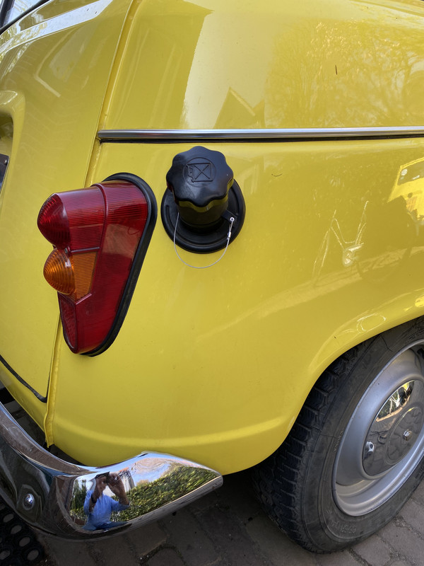 D1AA61FD-92CA-47E7-AD3B-086077D466DC