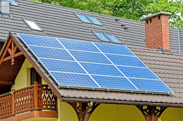 Сонячні панелі: як працюють і чому варто інвестувати