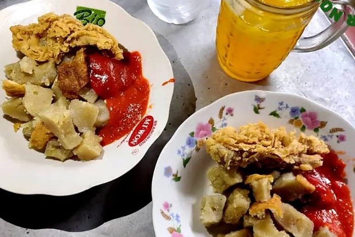 Pentol Corah Madiun Purbajaya, salah satu rekomendasi kuliner di Madiun yang patut dicoba.