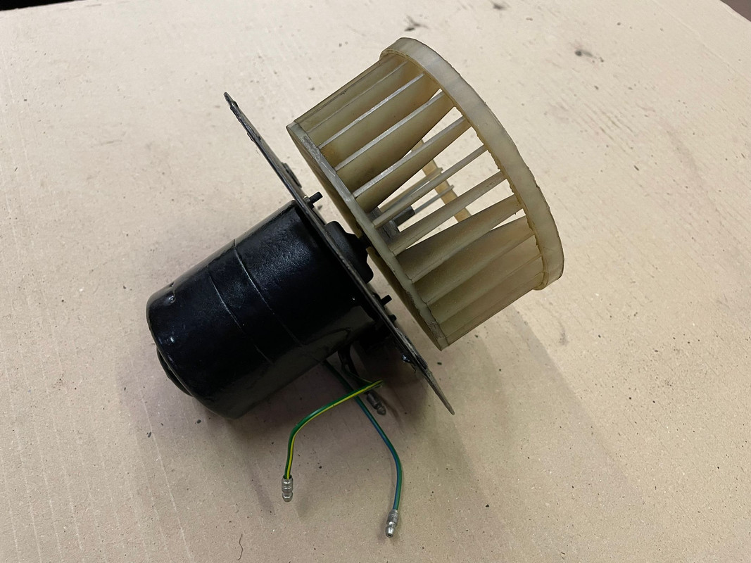 2C8C3DDB-4019-4199-B04B-3A6EEDB0F113