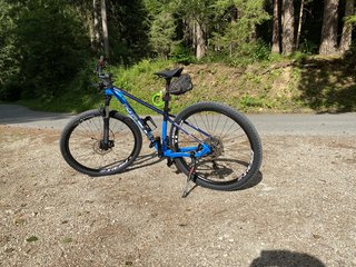 FFB8D02E-4762-4B8B-83B6-4E92F7384D82