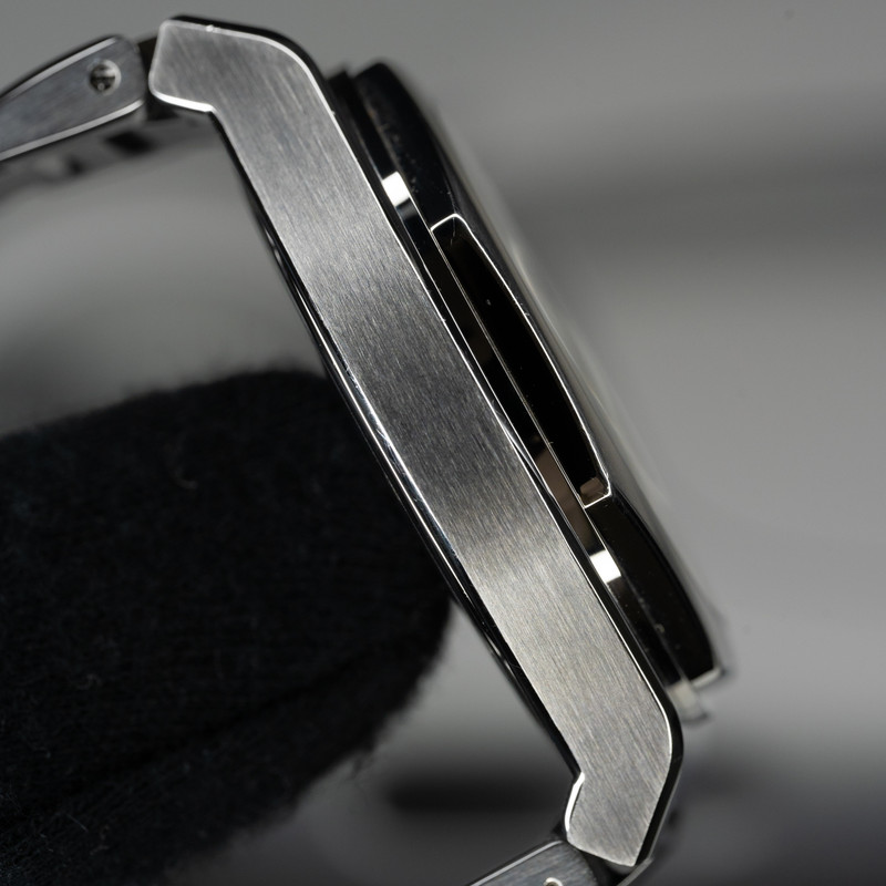 Girard-Perregaux Laureato Chronograph 42 - Image 9