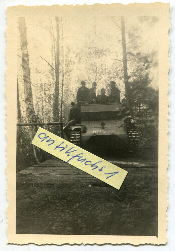 Foto - 3 - Deutscher Panzer mit Kennung RMS-25 aus Lyck in Ostpreußen im 2.WK