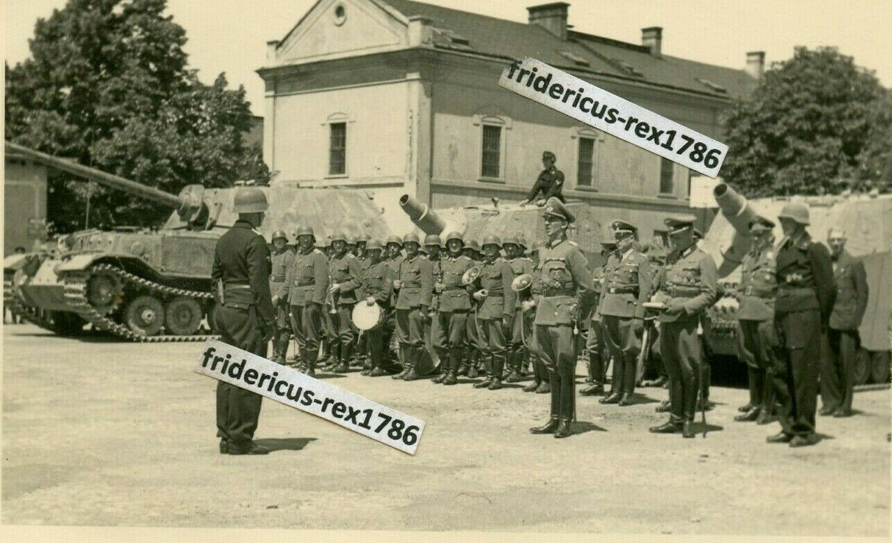 Foto Panzer Jäg.Abt. StuG Sturmpanzer IV Brummbär Jagdpanzer Tiger Ferdinand