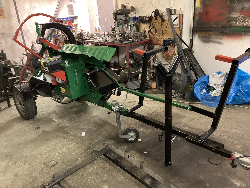 608FFF20-0925-4A5E-8D4D-7A62A6BEED20