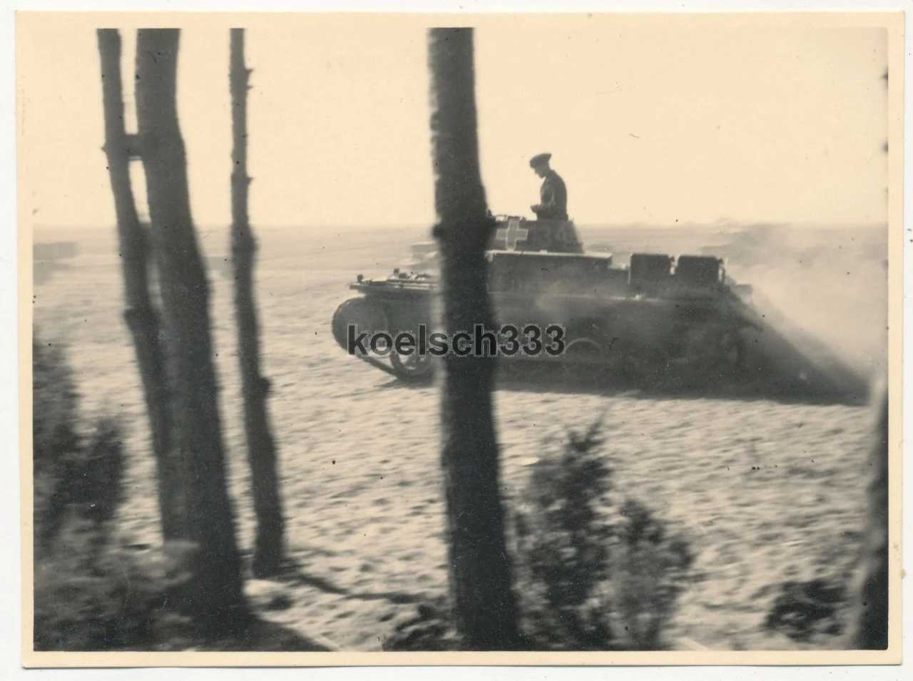 Foto Wehrmacht Polenfeldzug 1939 Panzer auf dem Vormarsch an der Warthe