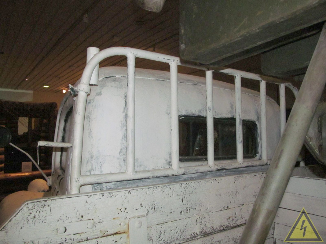 Ford_V8_Helsinki_038