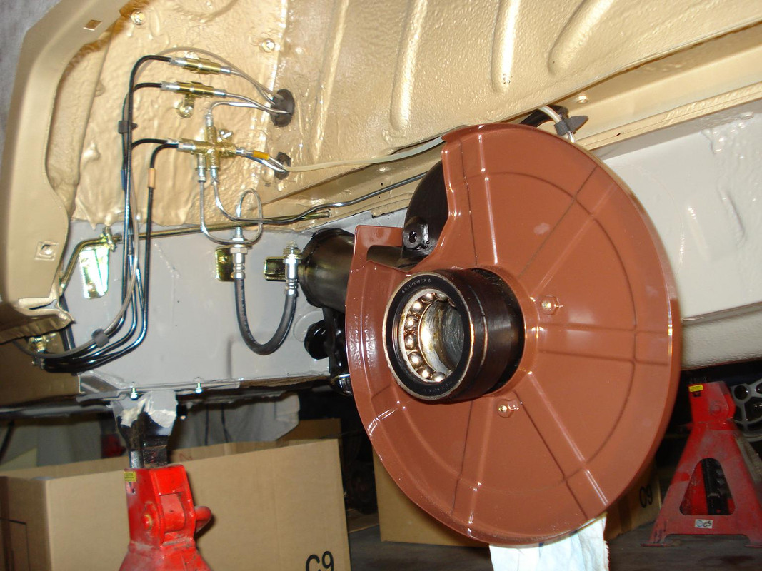 1319 Tuyaux côté gauche