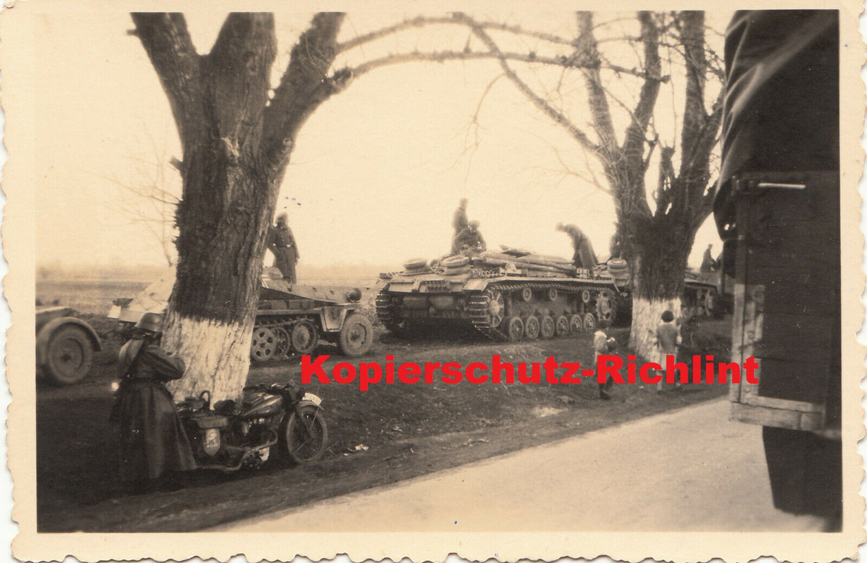 Wehrmacht Panzer Sturmgeschütz III & SPW Schützenpanzer Motorrad