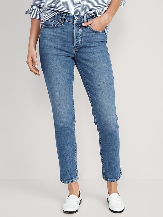 Elevate Your Style: ON Rockstar Jeans & More for Only .64 (Reg. .99) at Old Navy!