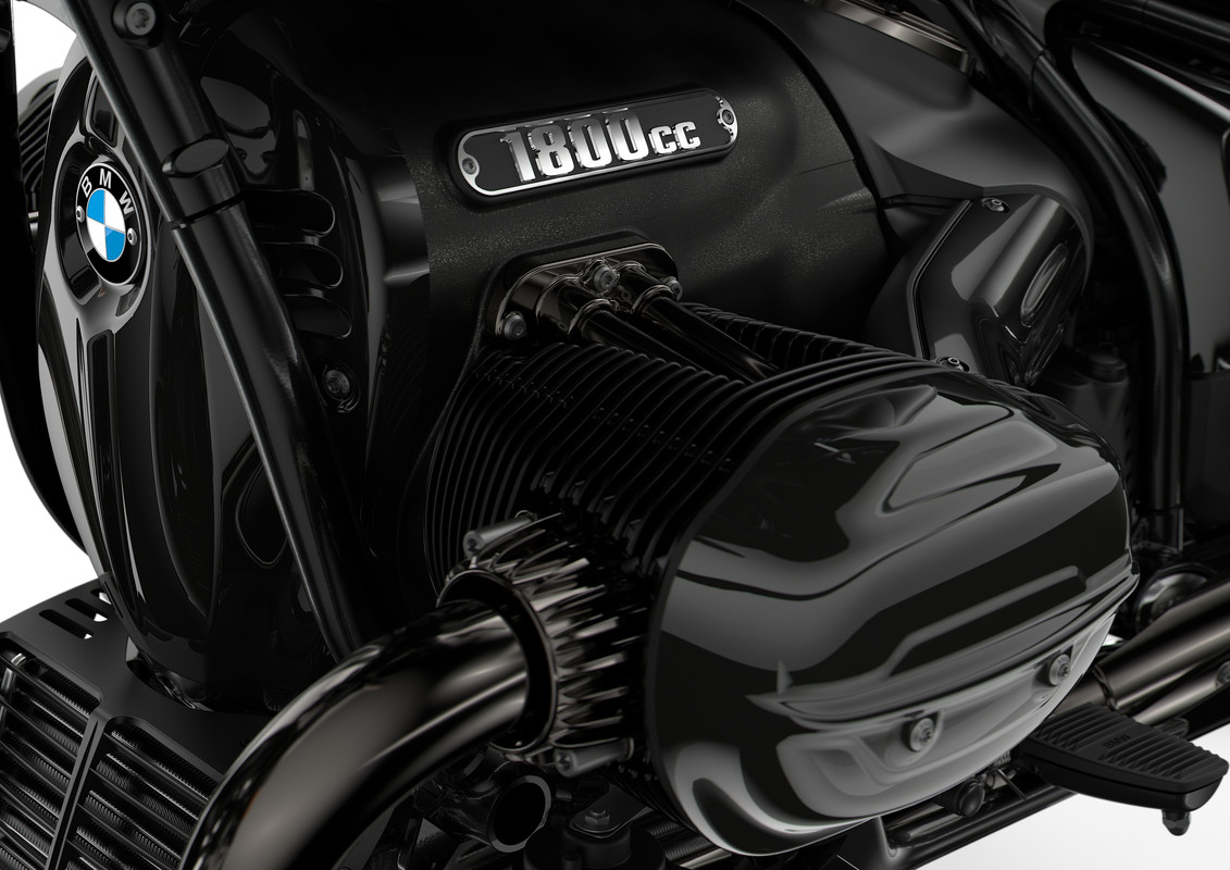 P90569039_highRes_bmw-r-18-roctane-r-1