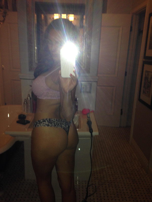 Kellyy (31)