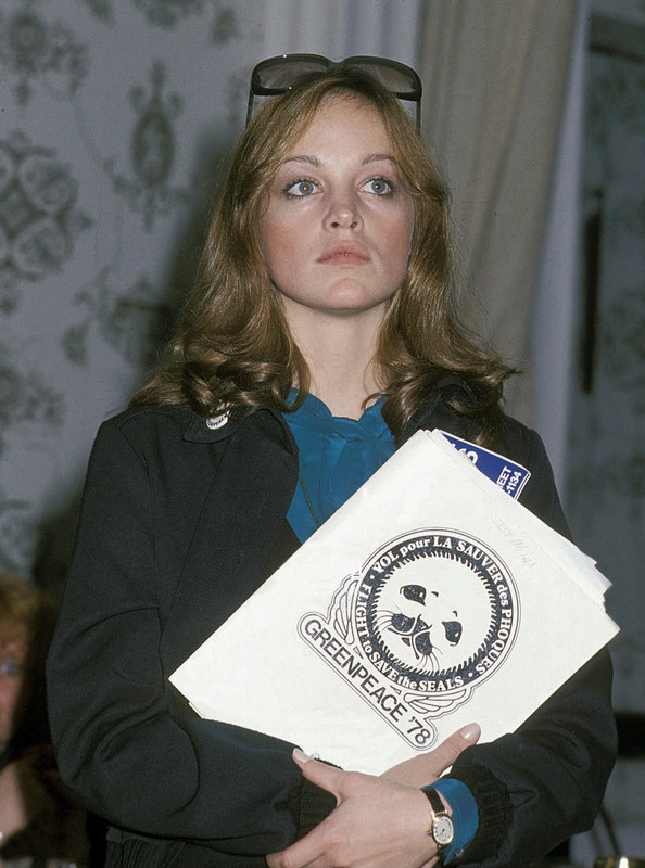 pamela_sue_martin_c13