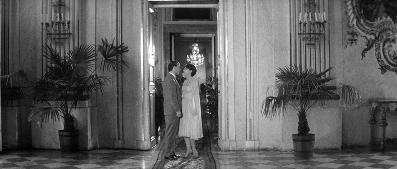 Last Year at Marienbad (1961) Criterion.mkv_snapshot_01.00.09_[2