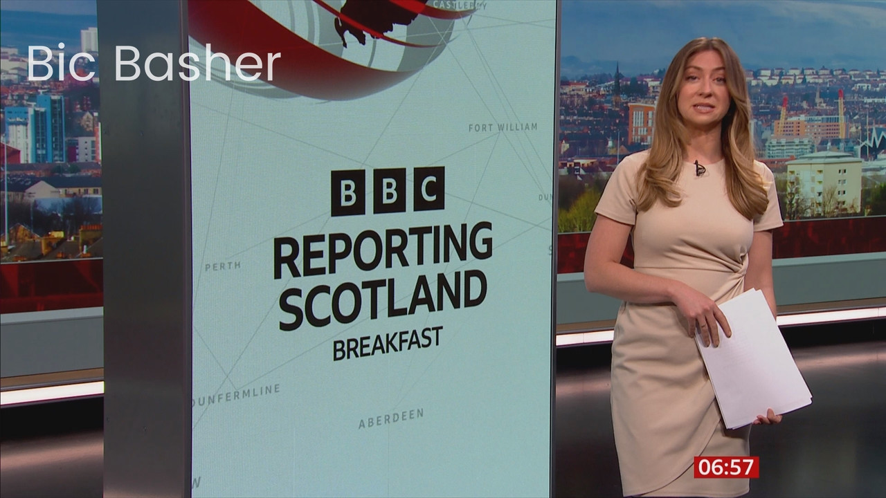 06.12 - 06.50.00 - Breakfast. The BBC's Breakfast programme features ....ts_snapshot_08.21.288