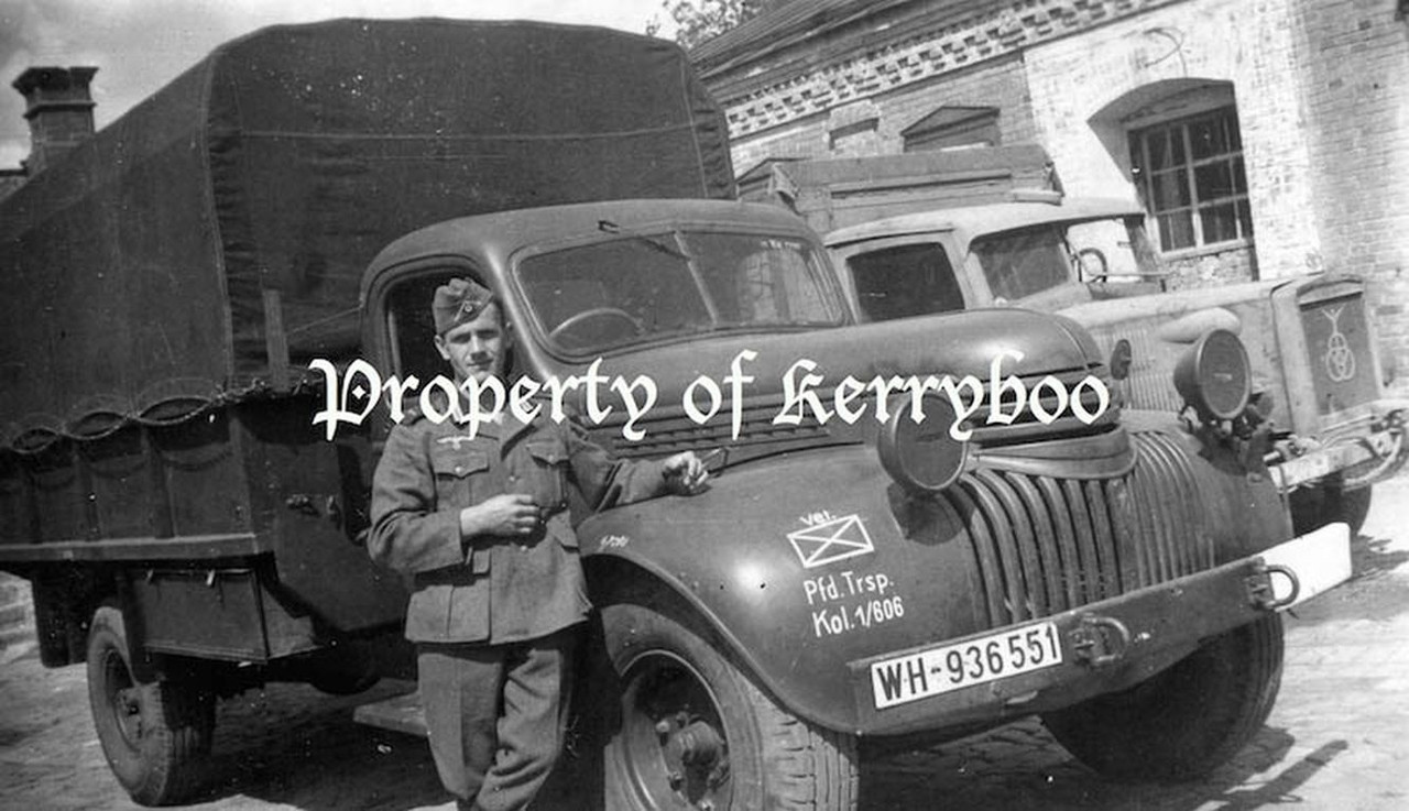 Captured Canadian Chevrolet CC60L MCP WH-936551 Vet service (Horse transport coy 1-606)