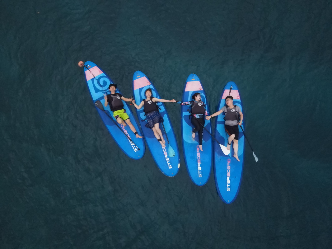 9F09B63B-2C1F-45D1-980B-FF909A26AFBD