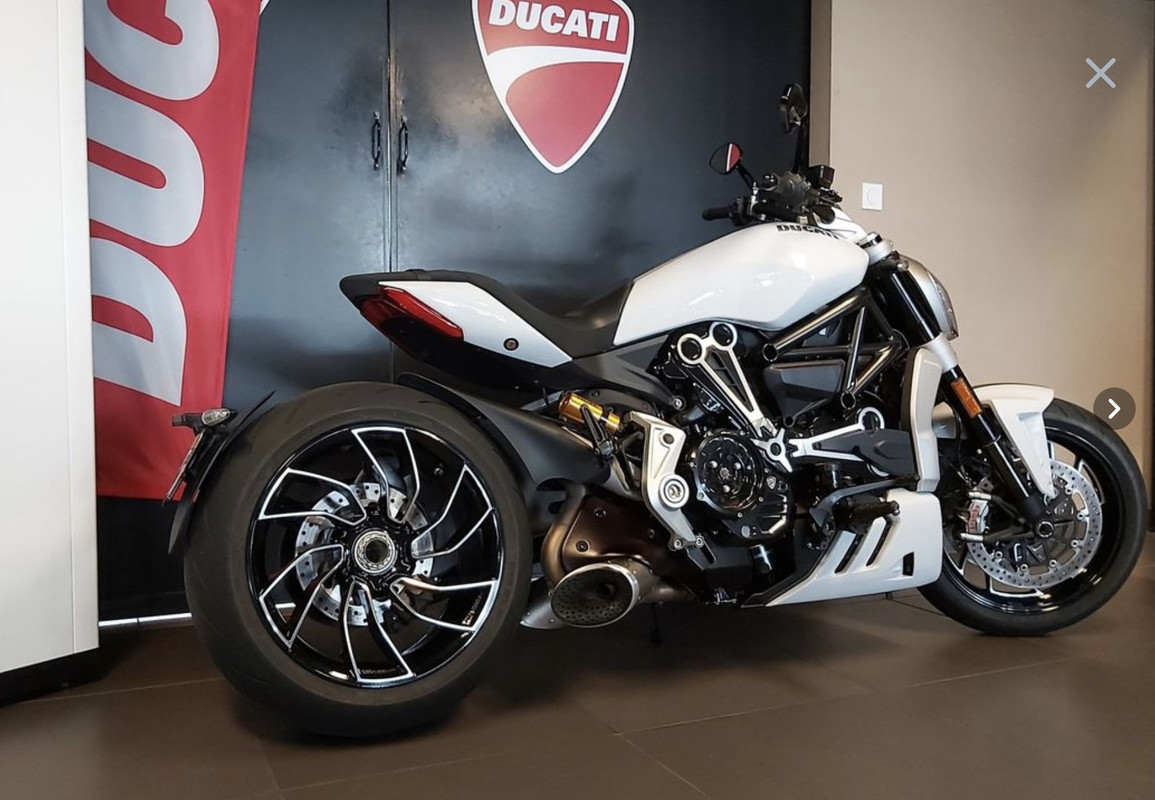 9048239F-4689-4973-AC3C-CBAD5B6683D3