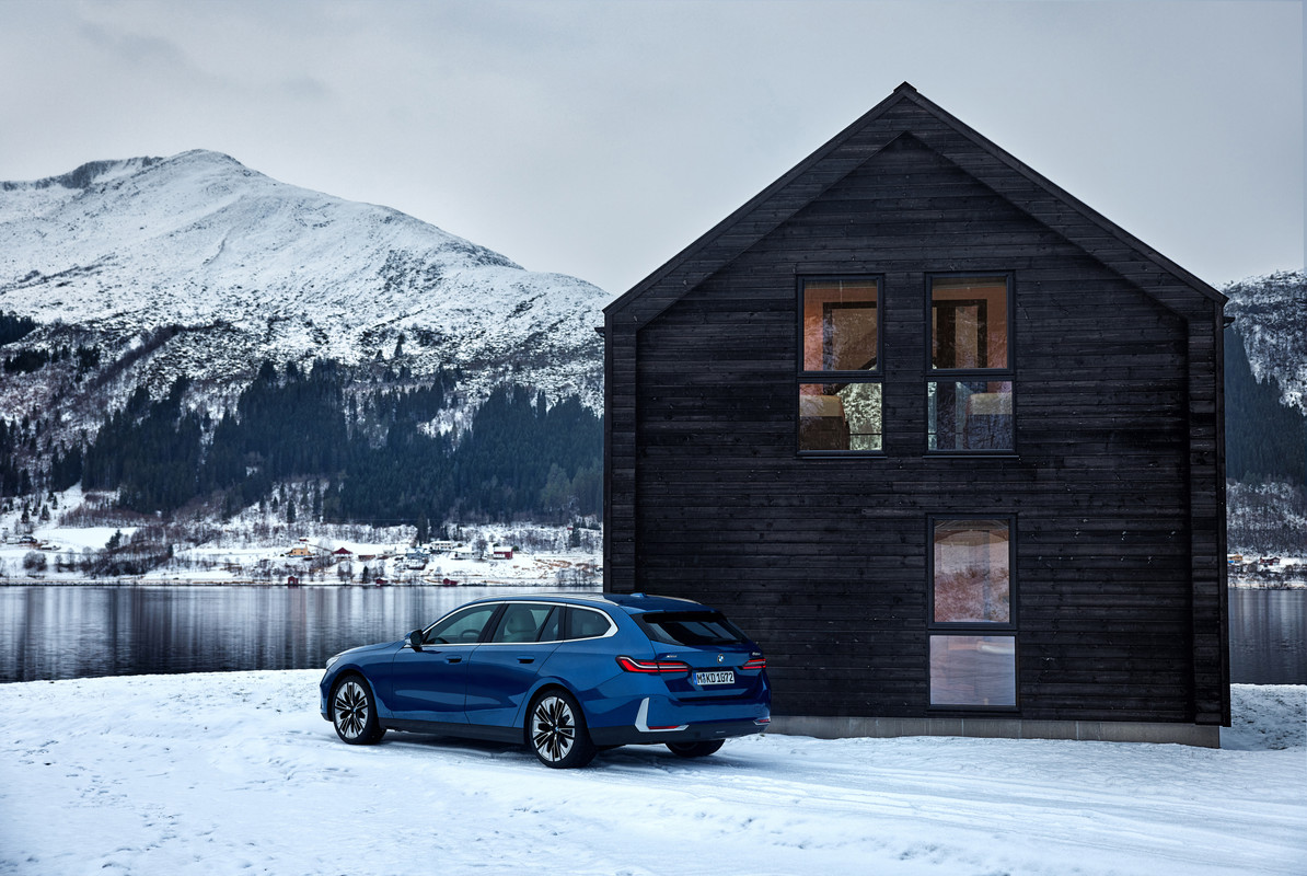 P90537365_highRes_the-new-bmw-520d-xdr