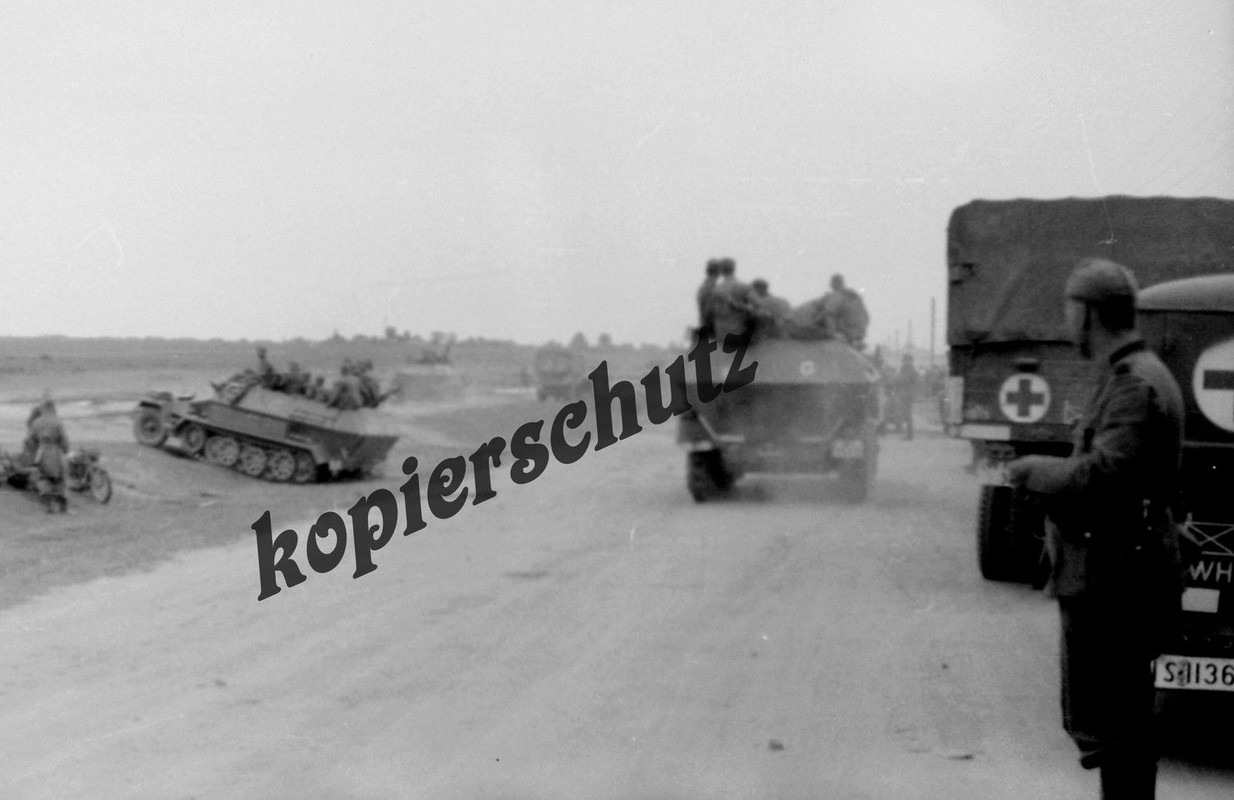 Rußland Briansk Panzer Vormarsch Schützenpanzer 