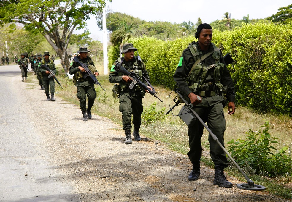 [Imagen: Policia-Colombiana-Foto-Americamilitar-com.jpg]