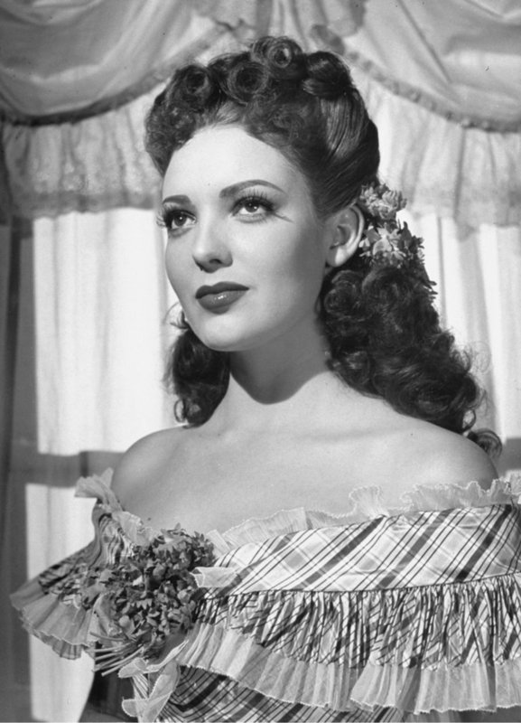 Linda_Darnell_a34