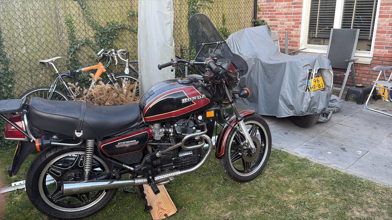 C69B155E-584E-41EF-A400-C47F86E0B606