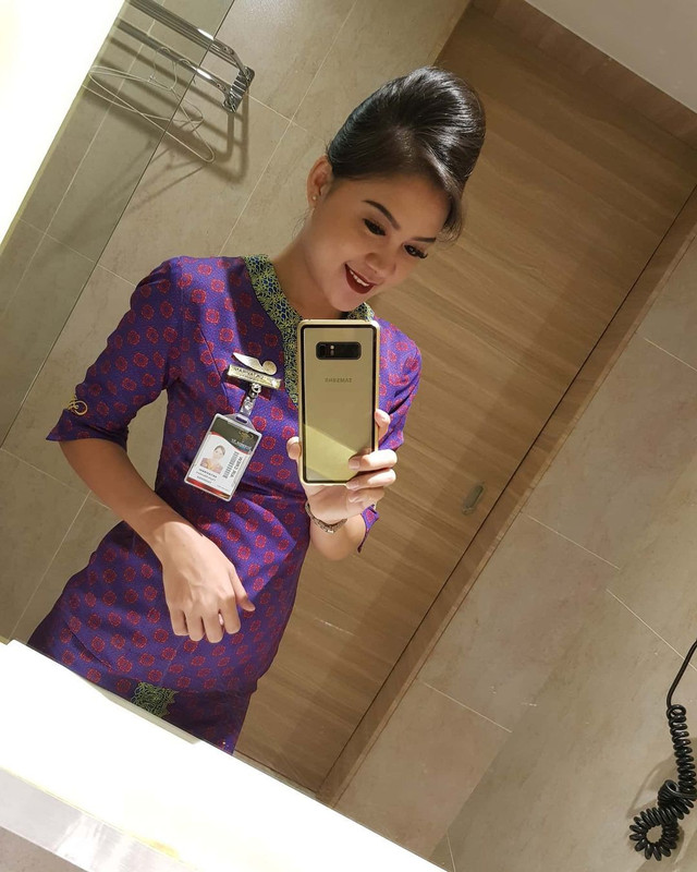 Pramugari Vira Oktavirani