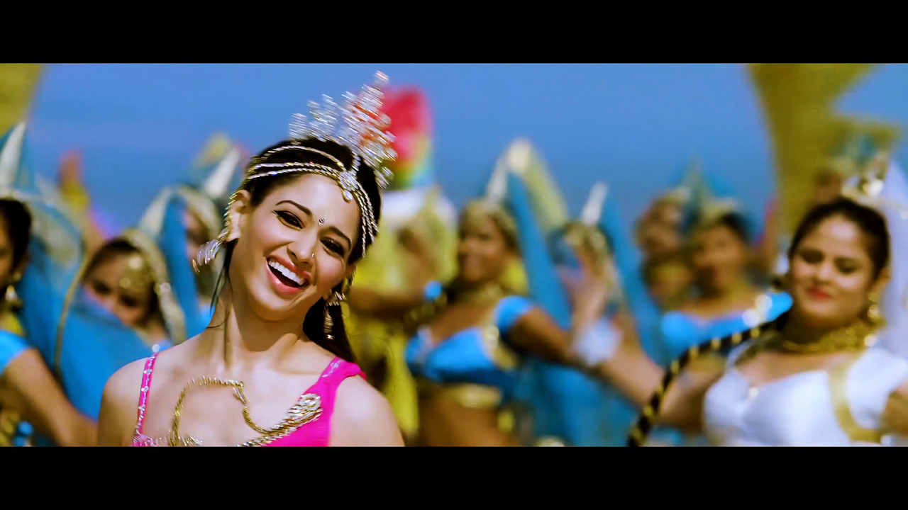 Tamanna Hot Song From Himmatwala Naino Main Sapna 4K (Best Quality).mp4_snapshot_00.45_[2021.04.05_1