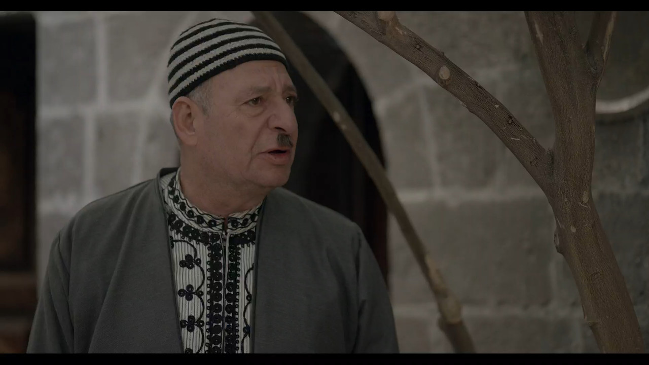 Jawqat.Aziza.S01E23.1080p.SHAHID.WEB-DL.AAC2.0.H.264.mkv_snapshot_35.54.033