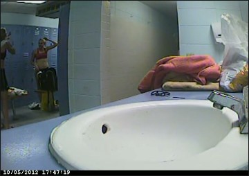 [Image: Voyeur54215095903.jpg]