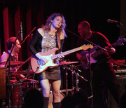 [Slika: Ana-Popovic-Band-Narrows-Center-4-The-Ar...-front.jpg]