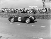 24 HEURES DU MANS YEAR BY YEAR PART ONE 1923-1969 - Page 30 53lm18-Jag-XK120-C-TRolt-DHamilton-18