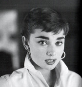 Audrey-Hepburn-md83