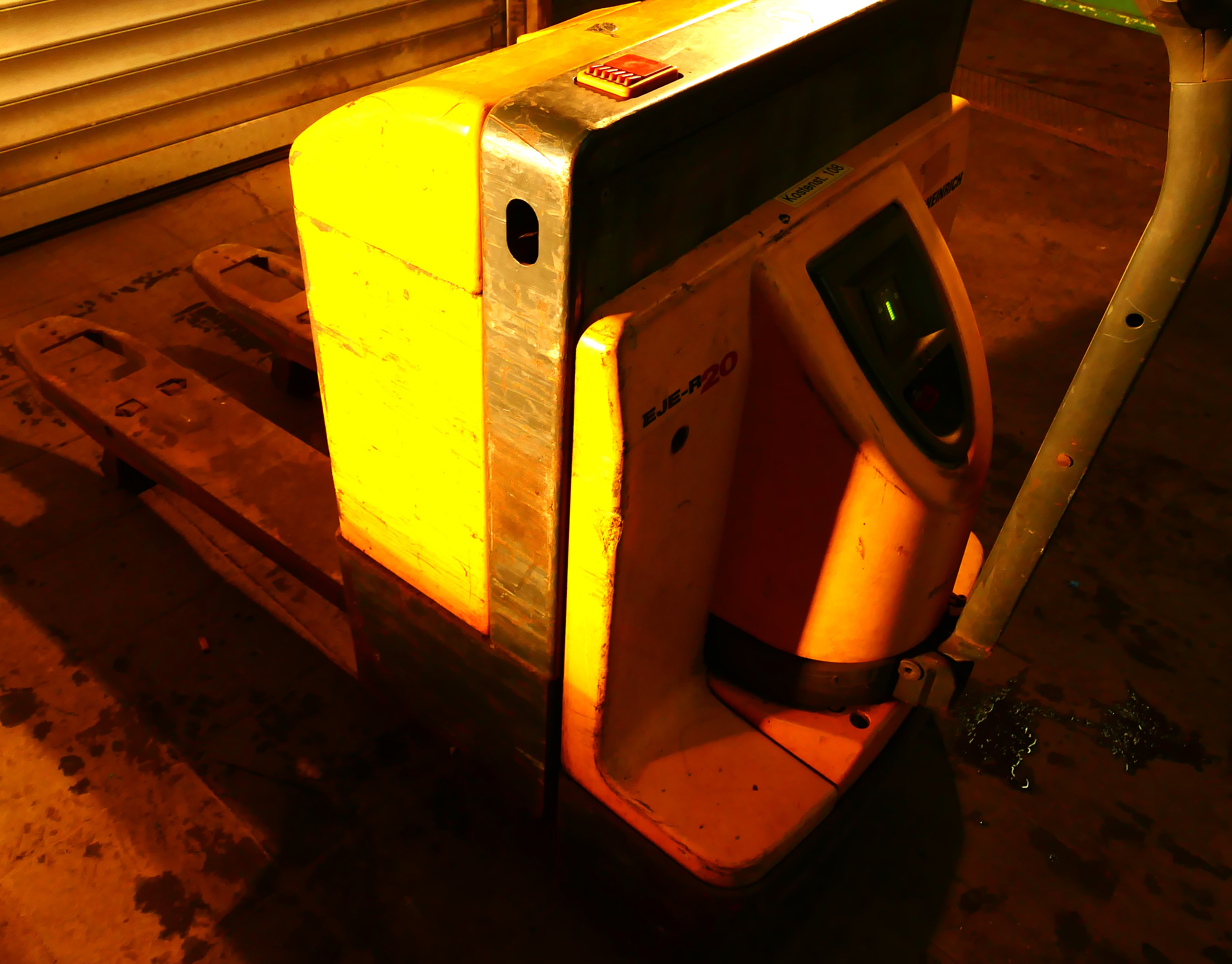 Jungheinrich EJE R20 Seitenansicht links