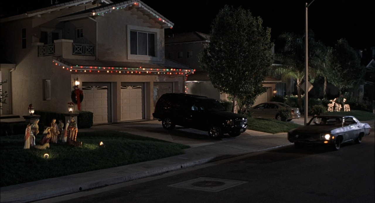 Bad Santa 2003 Unrated (1080p x265 10bit Tigole).mkv_snapshot_00