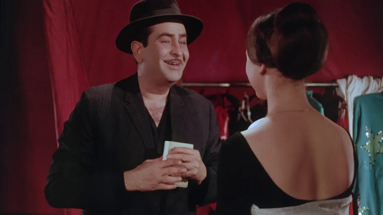 Mera-Naam-Joker-1970-Blu-Ray-Hindi-720p-x264-AVC-AAC-2-0-mp4-0002