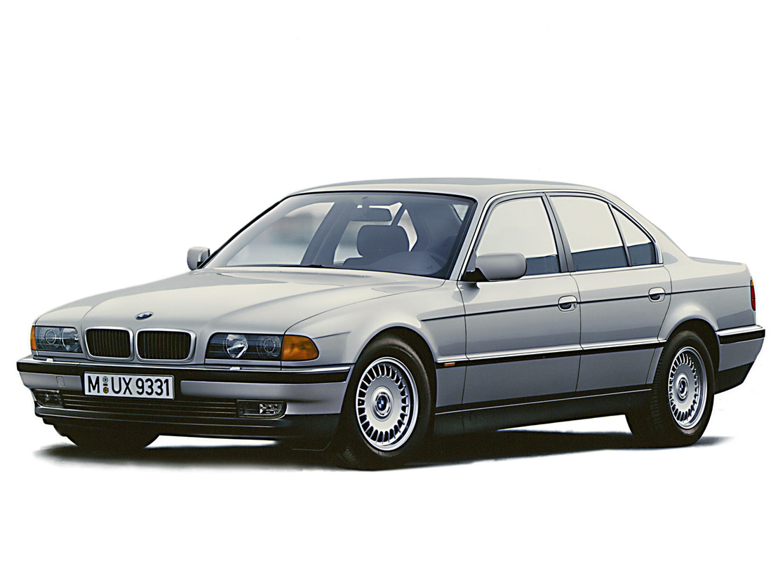 P90458340_highRes_the-new-bmw-7-series