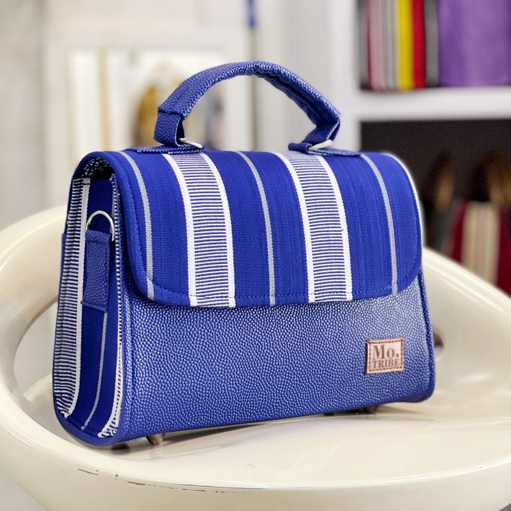 bag-blue-striped.jpg