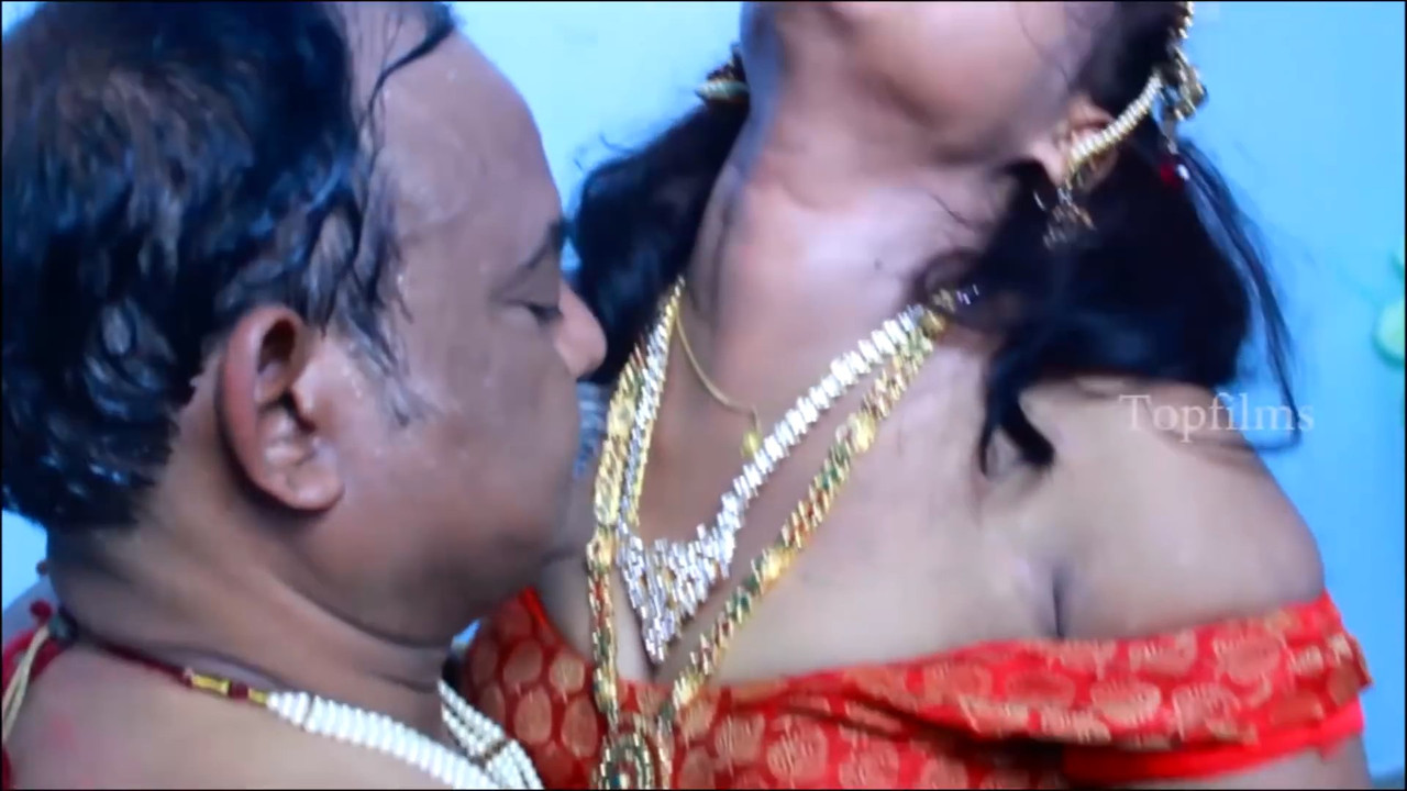 kamakshi Rani Spicy Aged Aunty Romance With Boy __ Latest Spicy Short Film __ (1).mp4_snapshot_04.25